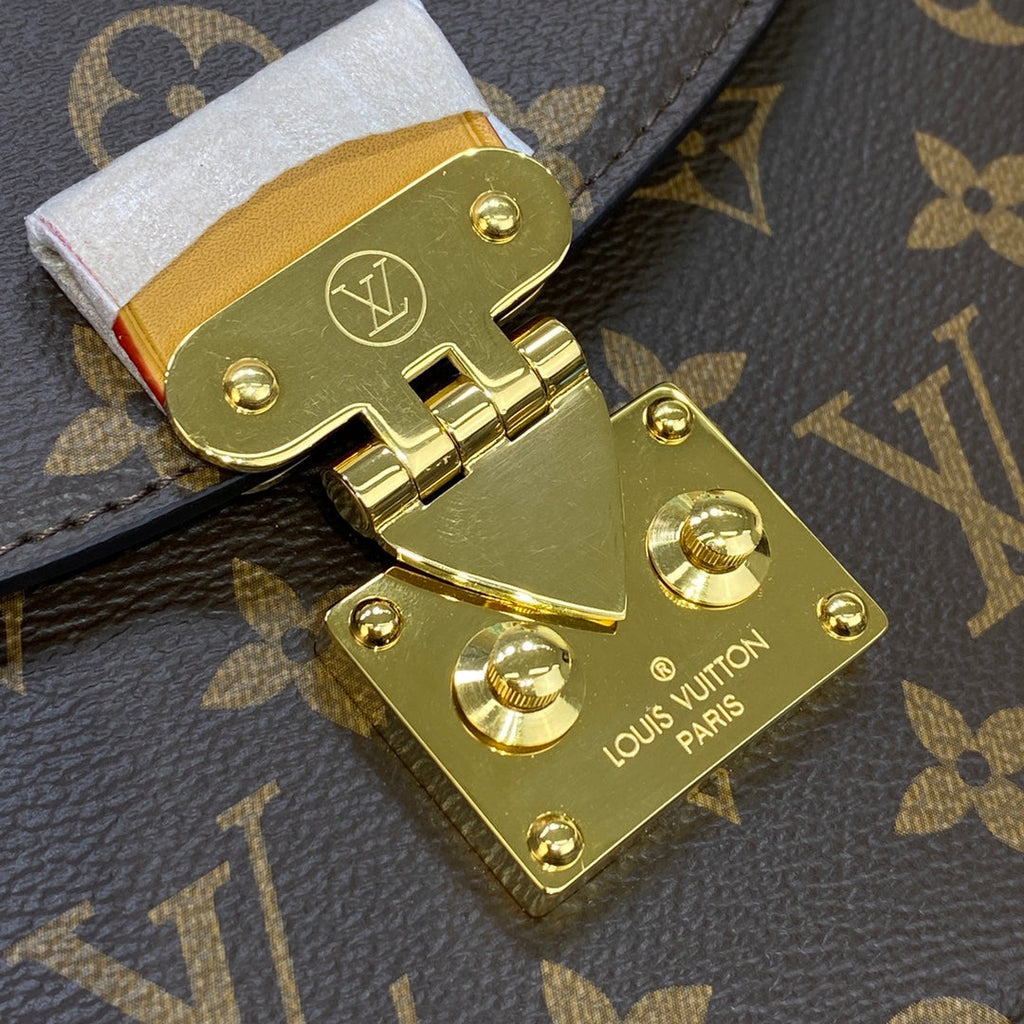 Lo vu fan shaped messenger bag